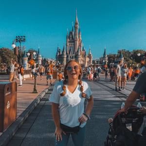 Meet your Posher, Caitlyn